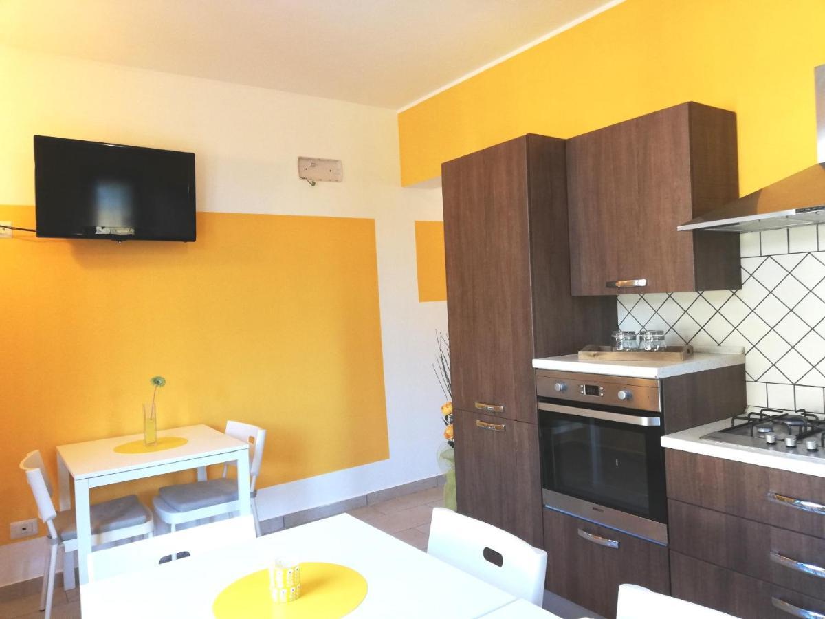 The Yellow House Фьюмичино Экстерьер фото