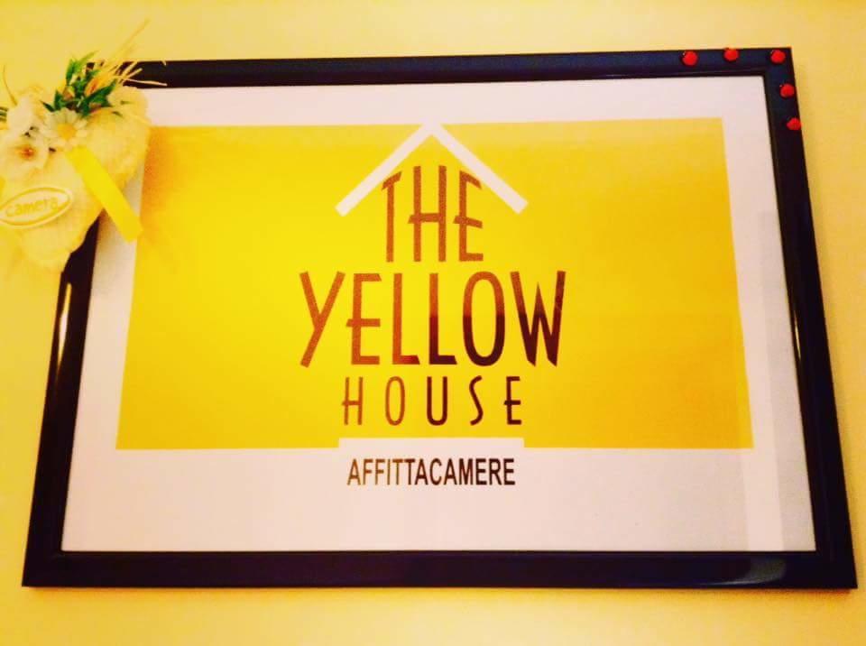The Yellow House Фьюмичино Номер фото